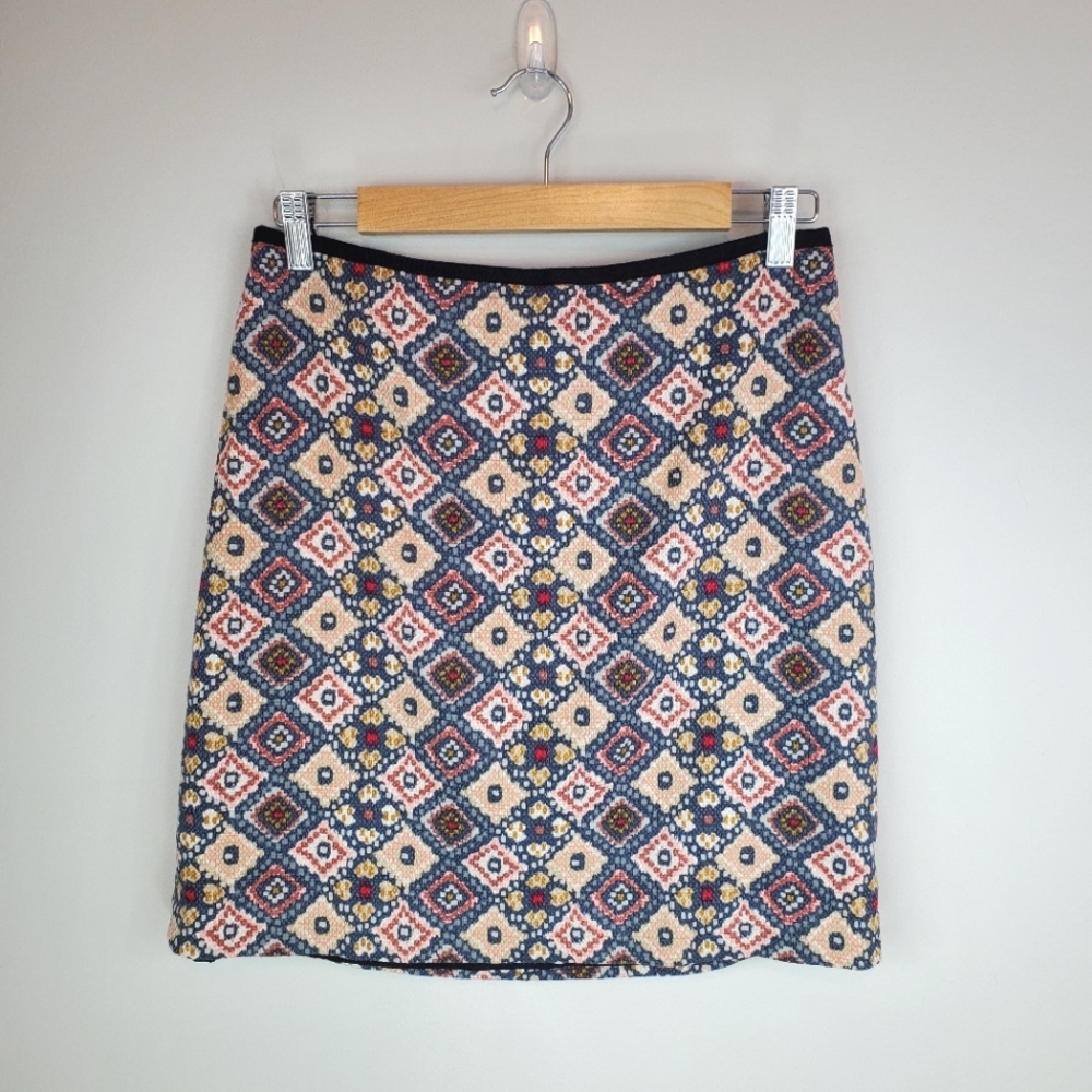 Ann Taylor Loft Size 6 Patterned Multi Color Lined Skirt With Back Zipper